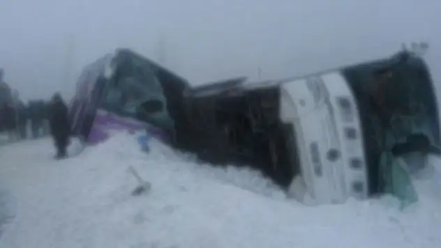 Kırşehir'de 2 otobüs daha devrildi: 24 yaralı
