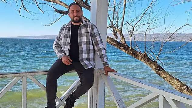 Kırşehir'de baraj gölüne atlayınca başını taşa vurup, kalp krizi geçirdi
