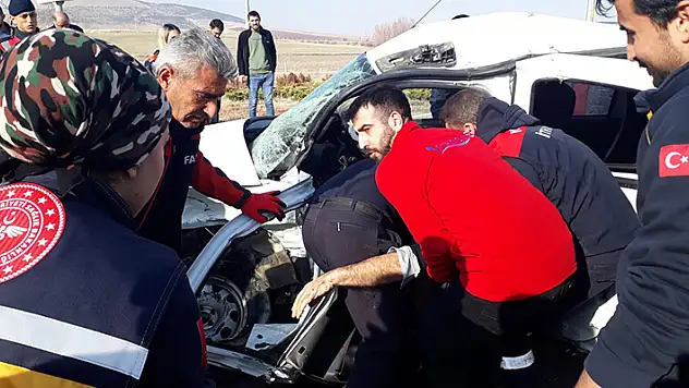 Kırşehir'de kaza eski Ticaret Borsası Başkanı Arslan hayatını kaybetti, 2 ağır yaralı

