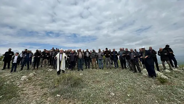 Kırşehir'de köylüler yağmur duasına çıktı
