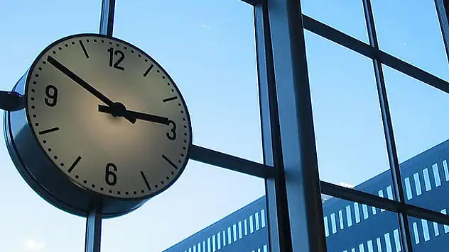 Kış saati uygulaması yürürlükten kaldırıldı