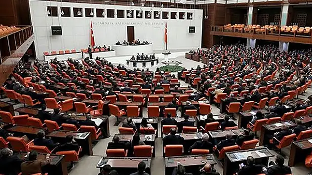 Kısa çalışma ödeneği uzatıldı mı? İstihdam paketi TBMM'de kabul edildi