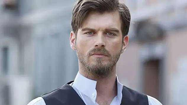 Kıvanç Tatlıtuğ'dan yeni dizi geliyor