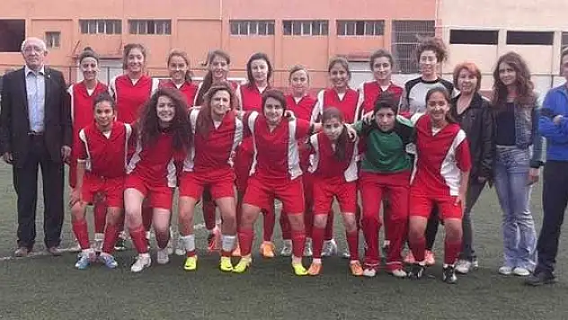 Kız kıza derbi
