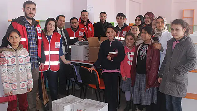 Kızılay'dan Konya'ya kitap bağışı