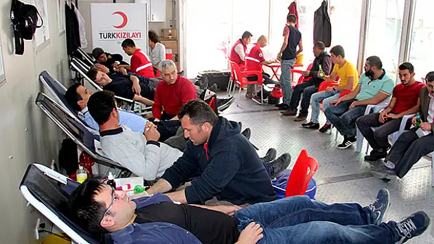 Kızılay, Seydişehir'den 328 ünite kan topladı