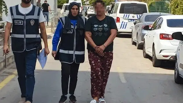 Kızını bıçakla kovalayan anne tutuklandı