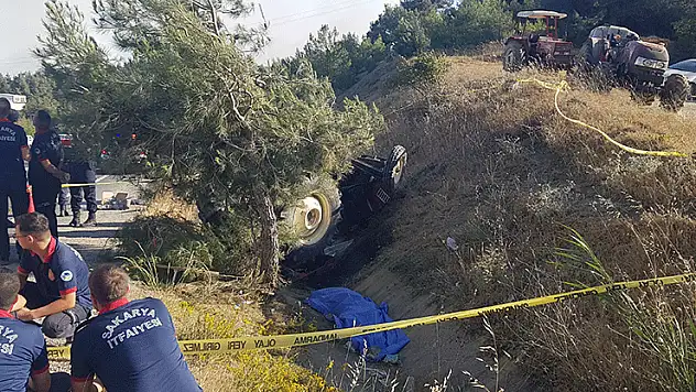 Kızının kullandığı traktörde can verdi