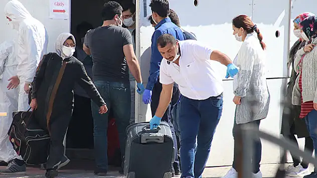 KKTC'den gelip Karaman'da karantinaya alınanlar negatif çıktı, evlerine gönderildi