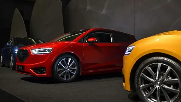KKTC ilk yerli otomobili 'Günsel'i tanıttı