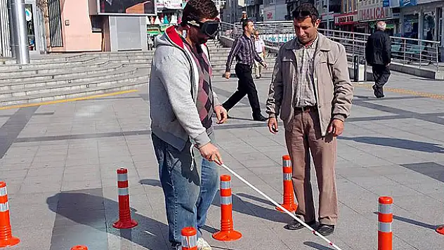 Kocaeli'de 'Beyaz Baston Güvenlik Günü' düzenlendi
