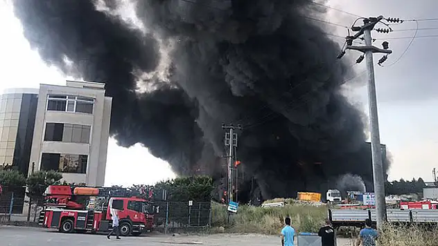 Kocaeli'de depo yangını