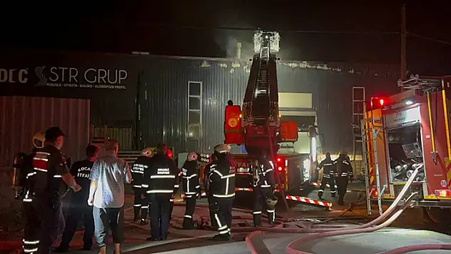 Kocaeli'de galvaniz fabrikasında meydana gelen patlamada 11 kişi yaralandı
