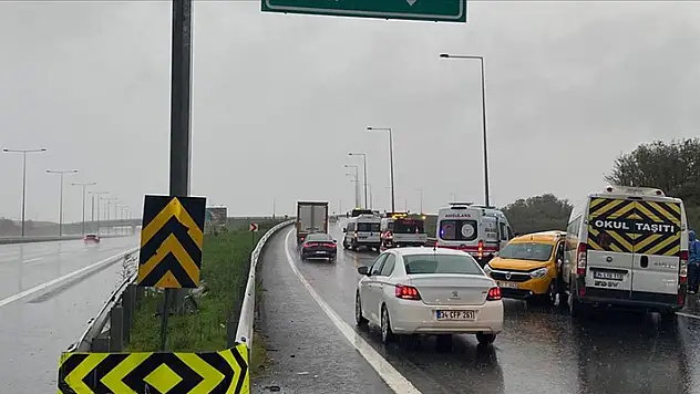Kocaeli'de trafik kazasında 13 kişi yaralandı
