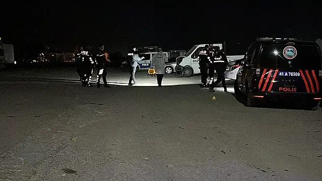 Kocaeli'de 2 grup arasında silah, bıçak ve sopalı kavga 5 yaralı