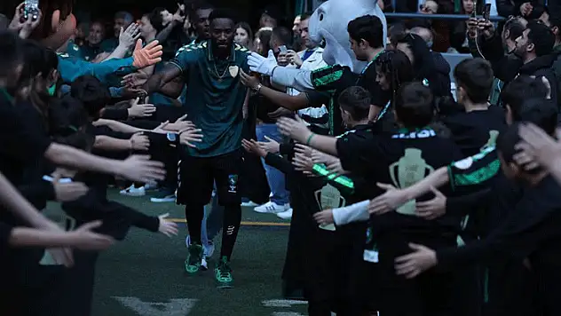 Kocaelispor savunmacısını gönderdi
