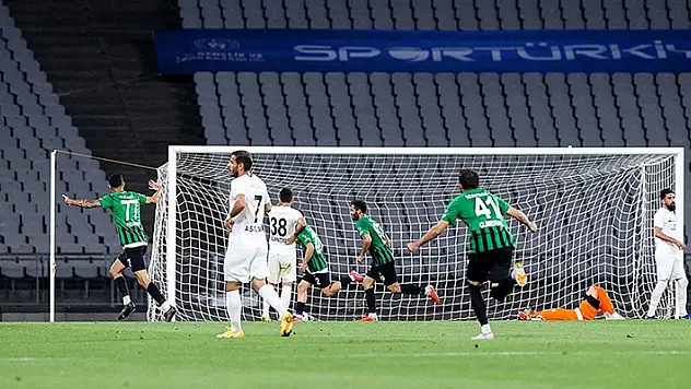 Kocaelispor TFF 1. Lig'e yükselen üçüncü takım oldu

