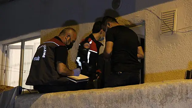 Kocası tarafından kazayla vurulan 2 çocuk annesi kadın kurtarılamadı
