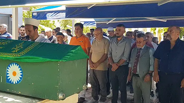 Kocasına 'bu çocuk bizi öldürecek' dedi, 1 saat sonra öldü