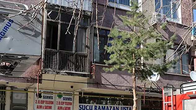 Kocasına kızdı evi yaktı