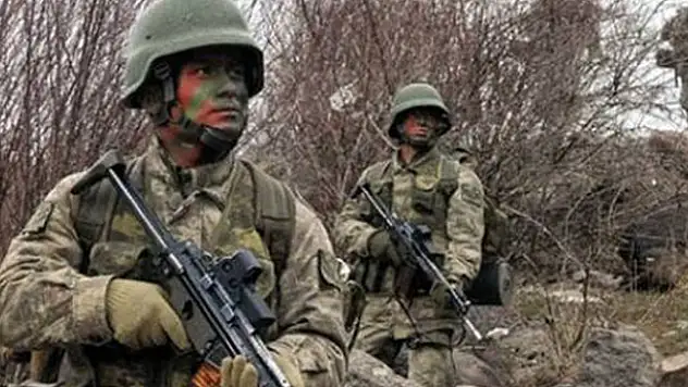 Komando birlikleri operasyon başlattı