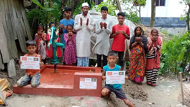 KOMEK kursiyerlerinden Bangladeş'e su kuyusu