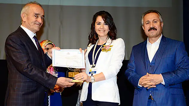KOMEK'te  ödüller sahiplerini buldu