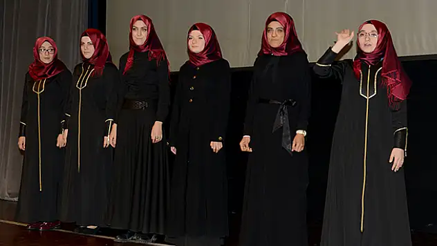 KOMEK'ten Duygu Dolu ve Anlamlı Bir Program