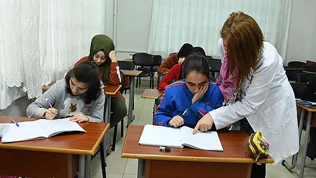 KOMEK'ten engelli vatandaşlar için EKPSS kursu
