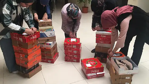 KOMEK ve ASEM çocukların yüreklerini ısıtıyor
