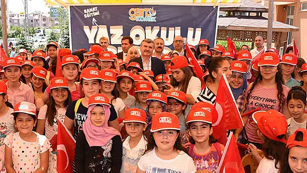 KOMEK ve ASEM'de 2017 yılında 100 bin 611 kursiyere eğitim verildi