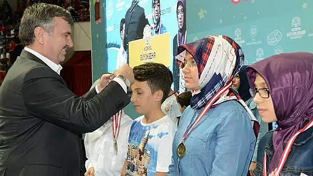 KOMEK Yaz Okulu Muhteşem Final Gecesi