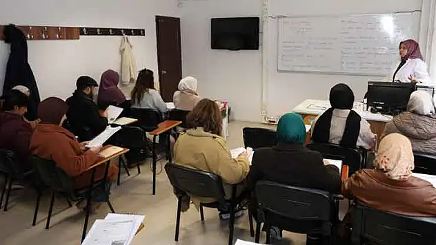 KOMEK'te 30 bini aşkın kursiyer meslek öğreniyor