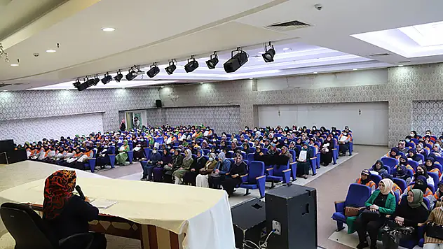 KOMEK'ten Kadir Gecesi'ne özel program
