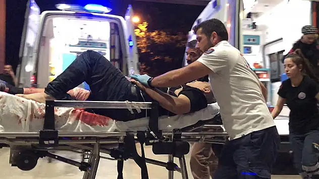 Komşuların gürültü kavgasında yaralılardan 1'i öldü, 3 şüpheli yakalandı

