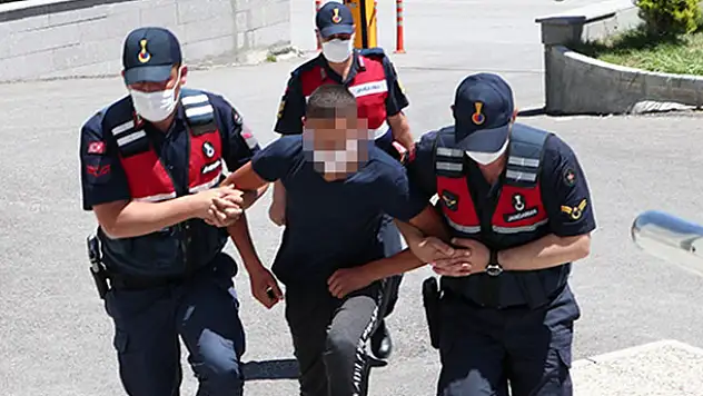 Komşusunu öldürdüğü iddia edilen çocuk tutuklandı
