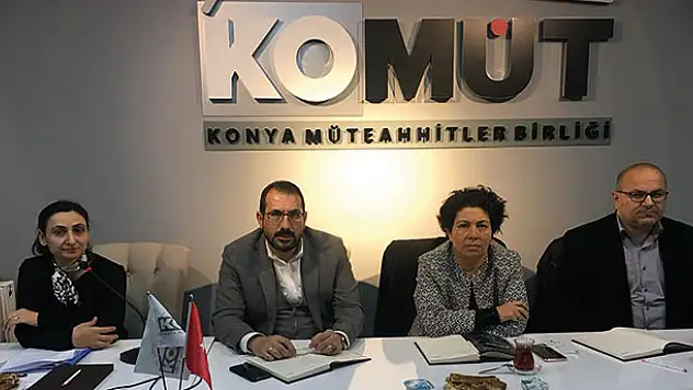 KOMÜT'te yeni müteahhitlik yasası konuşuldu