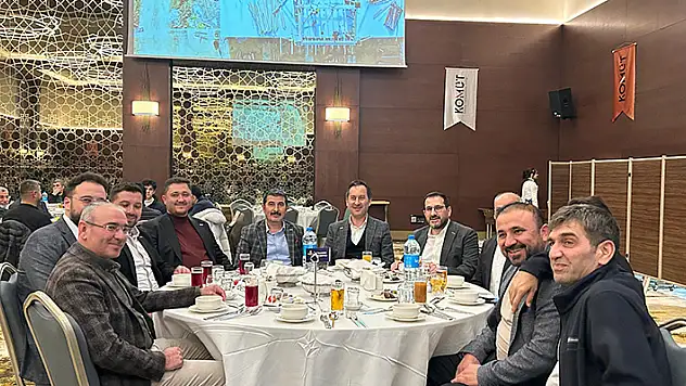 KOMÜT üyeleri iftarda buluştu