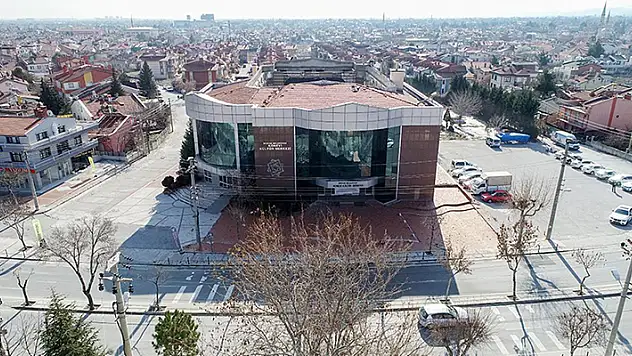 Konevi Kültür Merkezi'nin yıkımı gerçekleşti
