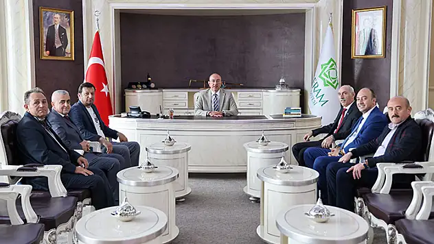 KONİAD'dan Başkan Kavuş'a hayırlı olsun ziyareti