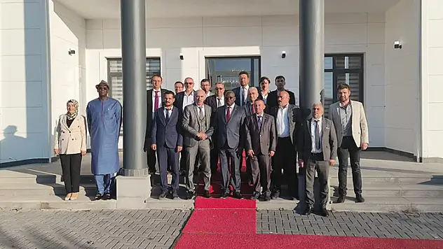 KONİAD, Senegal Büyükelçiliğini ziyaret etti