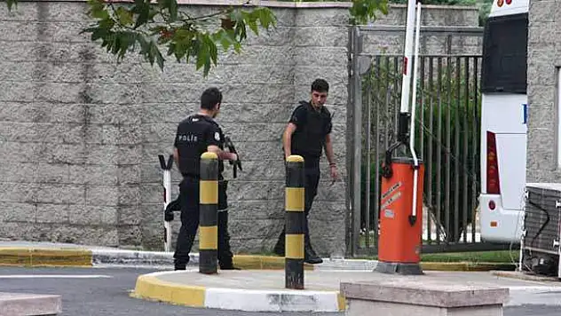 Konsolosluk saldırganı 1 ay önce tahliye edilmiş