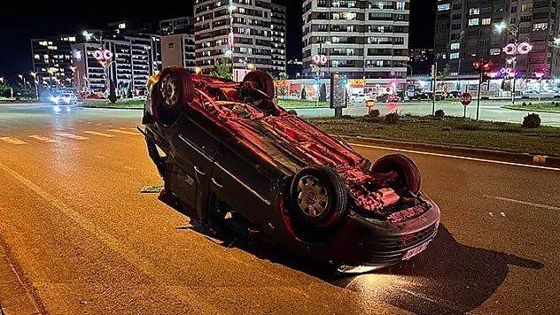 Kontrolden çıkan araç takla atıp 70 metre sürüklendi: 6 yaralı

