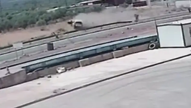 Kontrolden çıkan araç taklalar attı, sürücü hayatını kaybetti