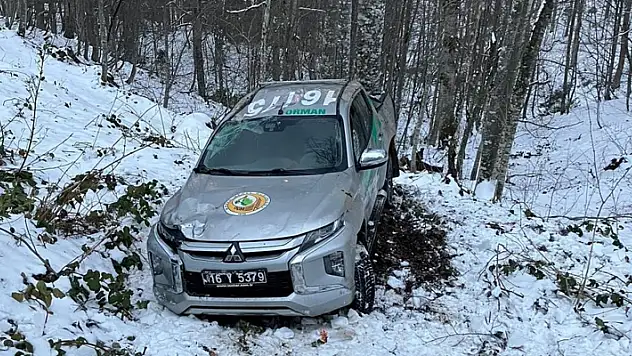 Kontrolden çıkan kamyonet şarampole yuvarlandı: 5 kişi yaralandı
