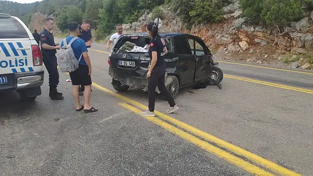 Kontrolden çıkan otomobil bariyerlere çarptı: 1 ölü
