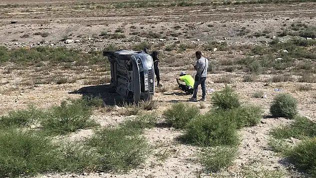 Konya'da kontrolden çıkan otomobil takla attı: 5 yaralı
