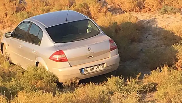 Kontrolden çıkan otomobil tarlaya girdi: 2 yaralı
