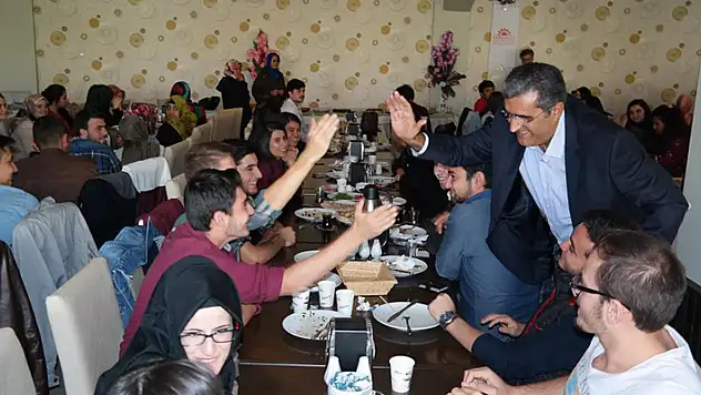 Konuk: 'Bizim en büyük gücümüz gençliğimiz ve gençlerimizdir'
