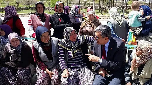 Konuk'tan Anneler Günü mesajı